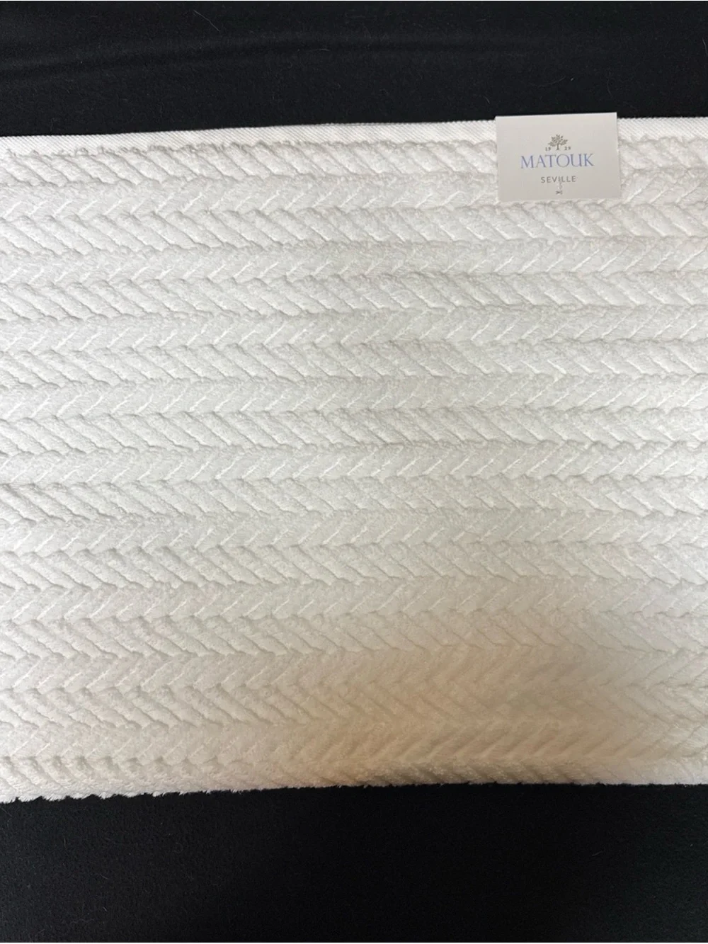 Matouk Seville 4 Pck Hand Towels 20x32 White Loose Braid Pattern 100% Cotton NWT